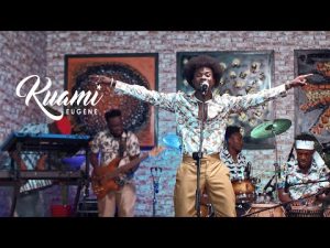 Kuami Eugene – Te Na Fie ft. Afro Harmony (Official Video)